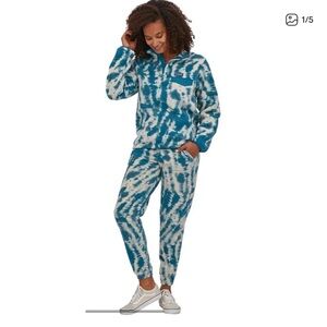 Patagonia Blue and White Tie-Dye Pants (set listed)